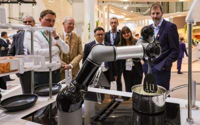 UAE’s dnata introduces cooking robot at World Travel Catering & Onboard Services Expo